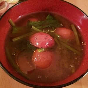 簡単! ほうれん草とトマトの味噌汁